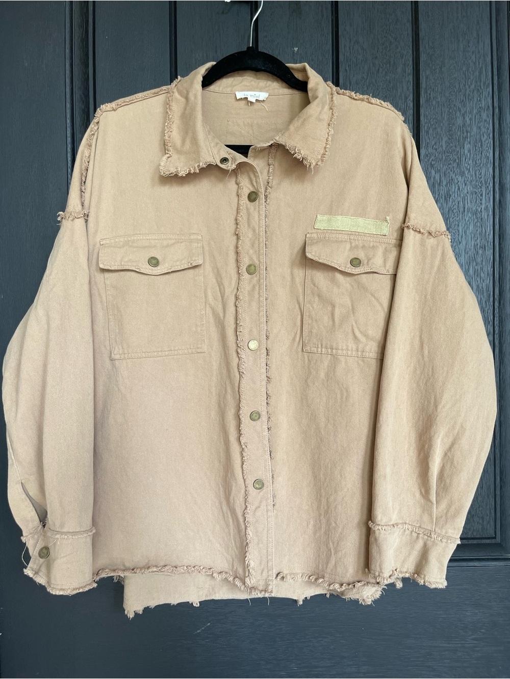 La Miel Frayed Edge Shacket Beige Raw Hem Utility Jacket Women’s Large